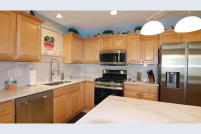 8292 Labont Way #200, Eden Prairie, MN 55344 - Photo 9
