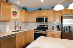 8292 Labont Way, Eden Prairie, MN 55344 - Photo 9