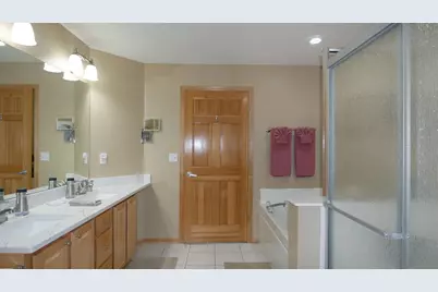 8292 Labont Way #200, Eden Prairie, MN 55344 - Photo 35