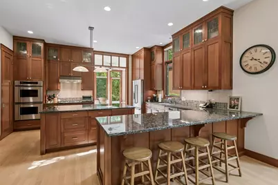 721 Rice Street E, Wayzata, MN 55391 - Photo 11