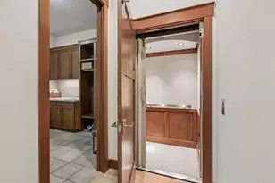 721 Rice St E, Wayzata, MN 55391 - Photo 21