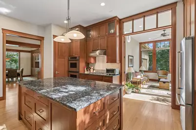 721 Rice Street E, Wayzata, MN 55391 - Photo 13