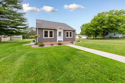 111 Joy Avenue SW, Madelia, MN 56062 - Photo 1