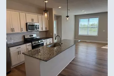 10503 Robinwood Road, Chaska, MN 55318 - Photo 3