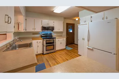 11197 608th Avenue, Minnesota Lake, MN 56068 - Photo 21