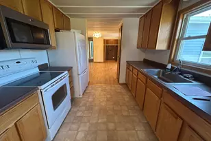 200 Prairie Ave, Darfur, MN 56022 - Photo 9