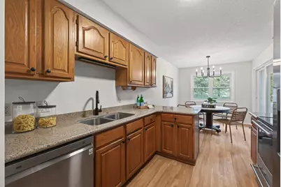 3618 Gershwin Lane N, Oakdale, MN 55128 - Photo 3