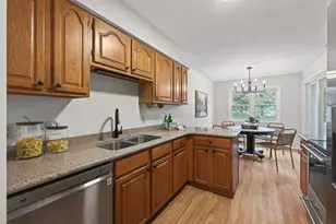 3618 Gershwin Ln N, Oakdale, MN 55128 - Photo 3
