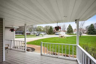 1506 Mcauliffe Pl NW, Alexandria, MN 56308 - Photo 3
