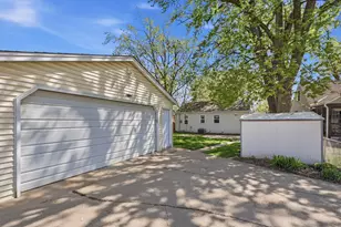 14 Jackson Ave S, Hopkins, MN 55343 - Photo 31