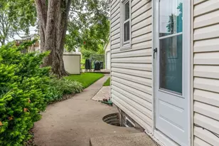 14 Jackson Ave S, Hopkins, MN 55343 - Photo 27