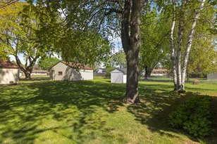 3811 St Regis Dr, White Bear Lake, MN 55110 - Photo 29