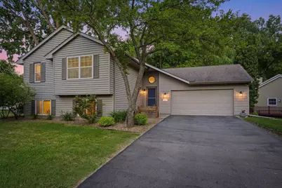 8117 Dakota Lane, Chanhassen, MN 55317 - Photo 3
