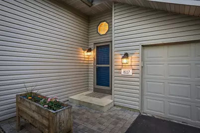8117 Dakota Lane, Chanhassen, MN 55317 - Photo 5