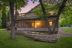 8117 Dakota Ln, Chanhassen, MN 55317 - Photo 7