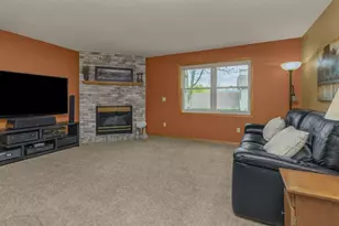 6934 4th St Ct N, Oakdale, MN 55128 - Photo 11