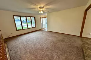 1240 Patricia Ct, Marshall, MN 56258 - Photo 5