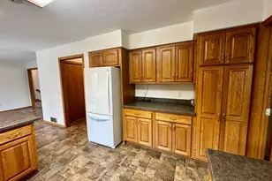 1240 Patricia Ct, Marshall, MN 56258 - Photo 11