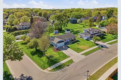 970 Redwood Drive, Apple Valley, MN 55124 - Photo 7
