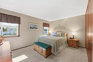 970 Redwood Dr, Apple Valley, MN 55124 - Photo 33