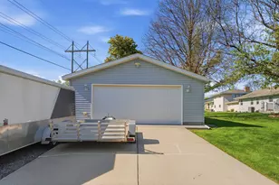 970 Redwood Dr, Apple Valley, MN 55124 - Photo 37