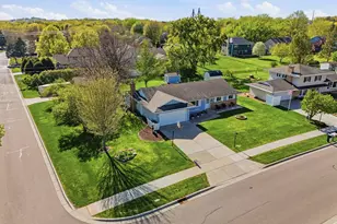 970 Redwood Dr, Apple Valley, MN 55124 - Photo 55