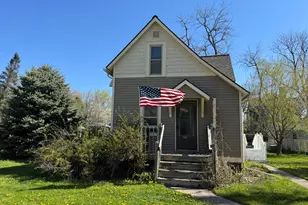 604 W Main St, Marshall, MN 56258 - Photo 1