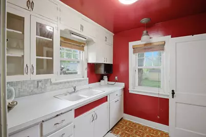903 11th Avenue SW, Austin, MN 55912 - Photo 7