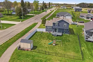 1300 18th Dr NE, Austin, MN 55912 - Photo 7