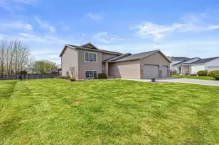 1911 35th Street Circle S, Moorhead, MN 56560 - Photo 1