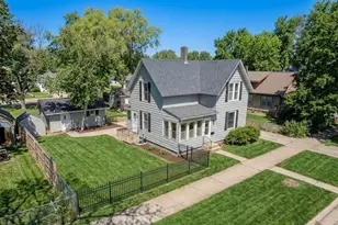 112 7th Ave NW, Faribault, MN 55021 - Photo 1