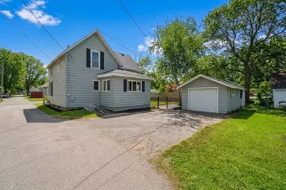 112 7th Avenue NW, Faribault, MN 55021 - Photo 3