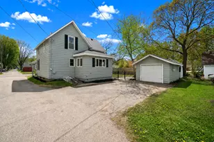 112 7th Ave NW, Faribault, MN 55021 - Photo 3