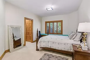 326 Ferndale Rd W, Wayzata, MN 55391 - Photo 51