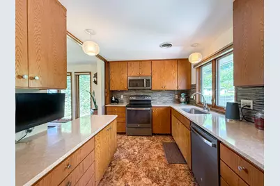 600 Toogood Court SW, Rochester, MN 55902 - Photo 3