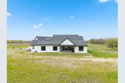 9016 County Road 3 NW, Oronoco, MN 55960 - Photo 7