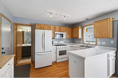 7886 Forest Boulevard #E, Woodbury, MN 55125 - Photo 11