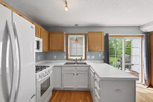 7886 Forest Blvd, Woodbury, MN 55125 - Photo 13