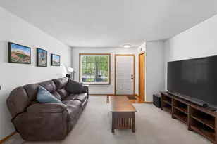 7886 Forest Blvd, Woodbury, MN 55125 - Photo 5