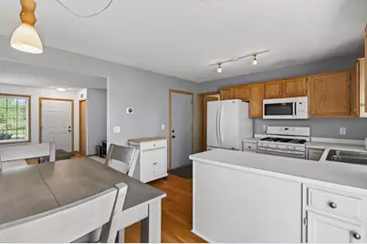 7886 Forest Boulevard #E, Woodbury, MN 55125 - Photo 17