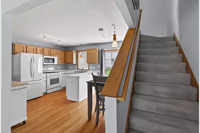 7886 Forest Boulevard #E, Woodbury, MN 55125 - Photo 9