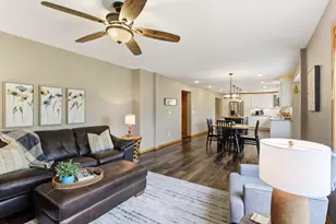 3851 Featherstone Cir, Woodbury, MN 55125 - Photo 17