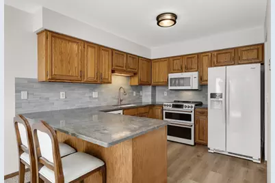 3956 Goodwin Avenue N, Oakdale, MN 55128 - Photo 9