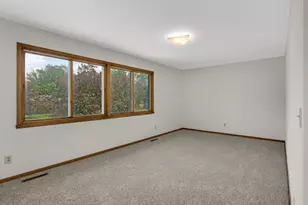 3956 Goodwin Ave N, Oakdale, MN 55128 - Photo 11