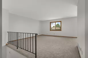 3956 Goodwin Ave N, Oakdale, MN 55128 - Photo 3