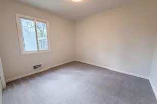 4835 Sandra Ln, White Bear Lake, MN 55110 - Photo 11