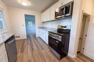 4835 Sandra Ln, White Bear Lake, MN 55110 - Photo 9