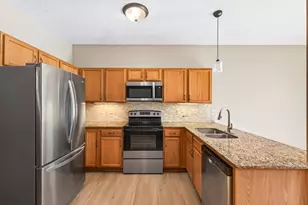 660 Kingfisher Ln, Woodbury, MN 55125 - Photo 13