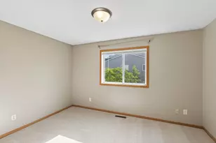 660 Kingfisher Ln, Woodbury, MN 55125 - Photo 21