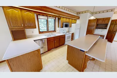 411 60th Avenue NE, Willmar, MN 56201 - Photo 11